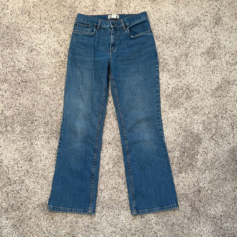 L.L. Bean Ladies Classic Straight Leg Jeans Size 10